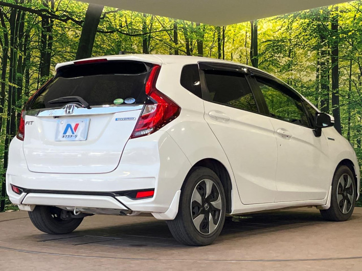2017 Honda Fit Hybrid DAA-GP5 (UW-6a0d25d52f658)[9]