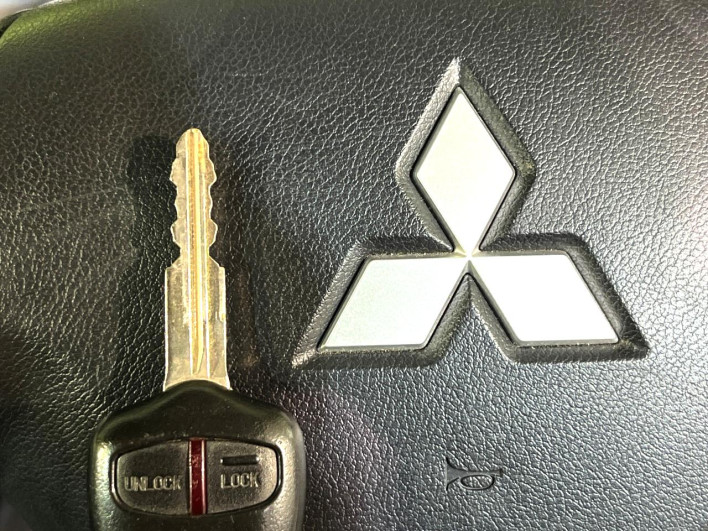 2011 Mitsubishi Pajero Mini ABA-H58A (UW-6a0d25e3b8fc3)[11]