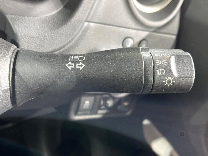 2016 Nissan Note DAA-HE12 (UW-6a0d25e976d2e)[14]