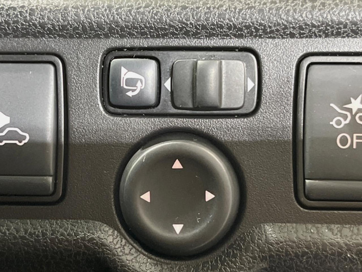 2017 Nissan Note DAA-HE12 (UW-6a0d25eb03238)[24]