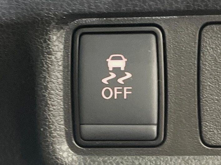 2017 Nissan Note DAA-HE12 (UW-6a0d25eb03238)[22]