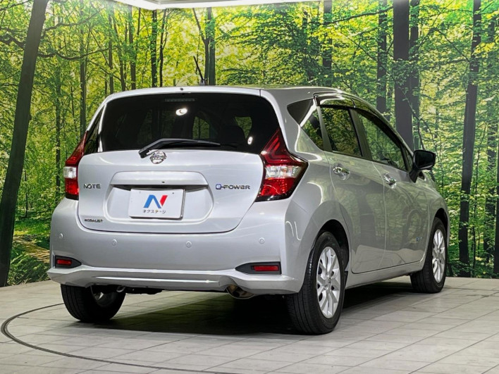 2017 Nissan Note DAA-HE12 (UW-6a0d25eb03238)[8]