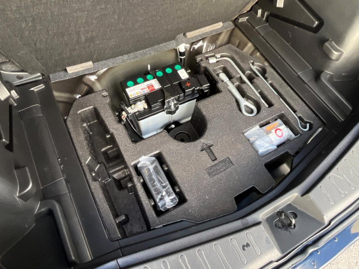 2018 Nissan Note DAA-HE12 (UW-6a0d25ebbfdb0)[29]