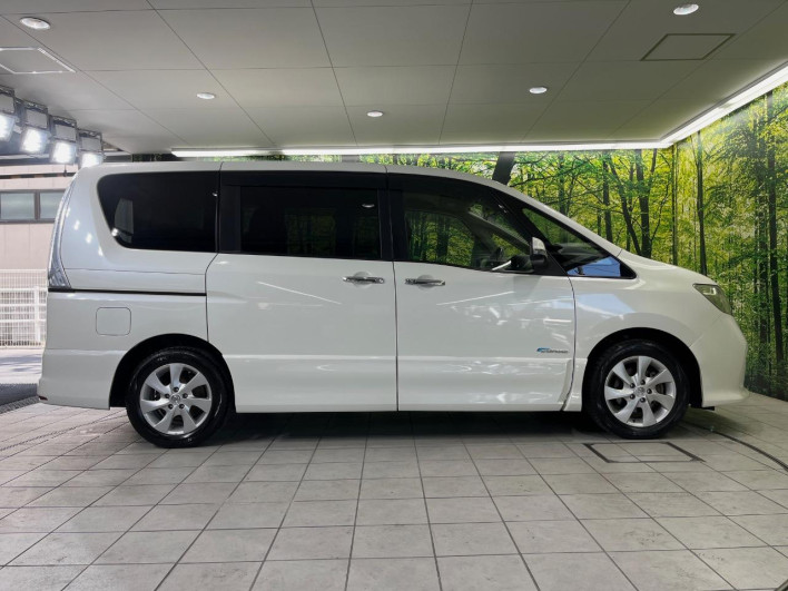 2013 Nissan Serena DAA-HFC26 (UW-6a0d25f259ced)[9]