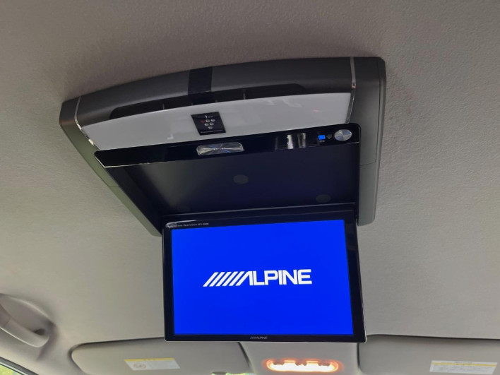 2013 Nissan Serena DAA-HFC26 (UW-6a0d25f259ced)[18]