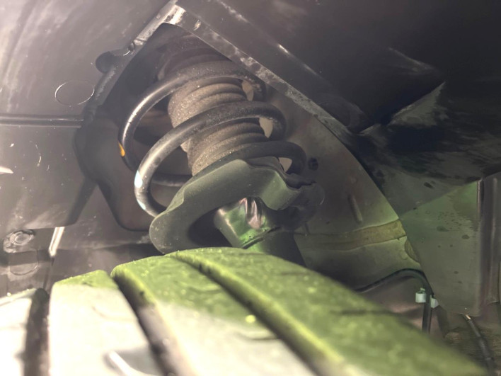 2014 Nissan Serena DAA-HFC26 (UW-6a0d25f419781)[16]
