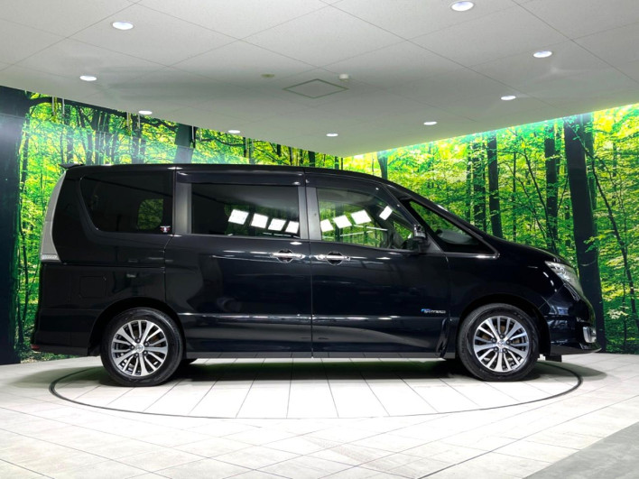 2014 Nissan Serena DAA-HFC26 (UW-6a0d25f419781)[24]