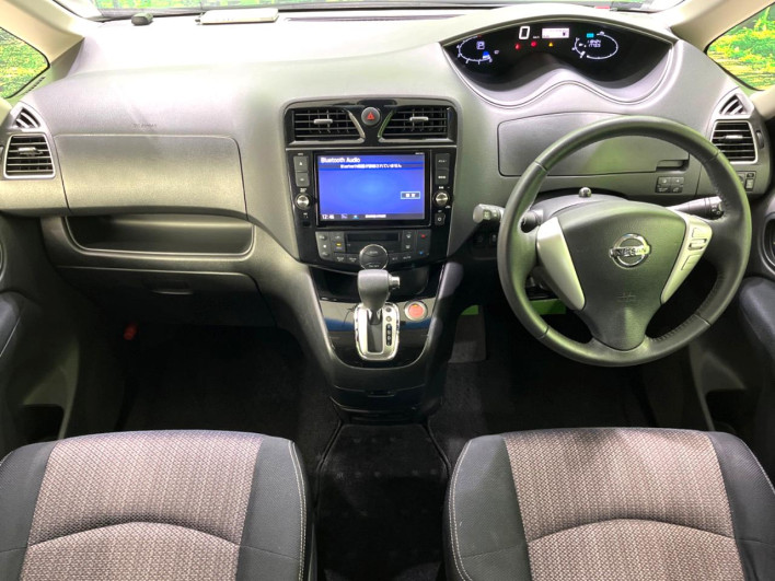 2014 Nissan Serena DAA-HFC26 (UW-6a0d25f419781)[29]