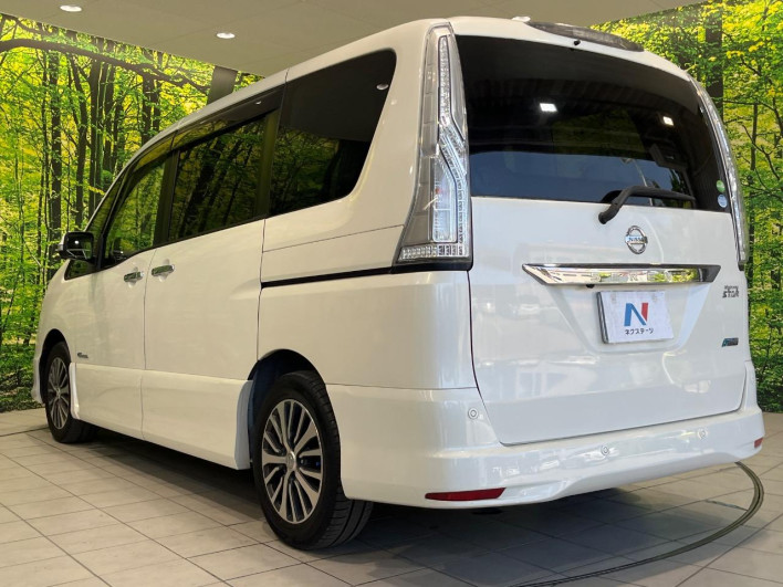 2015 Nissan Serena DAA-HFC26 (UW-6a0d25f5601e3)[18]