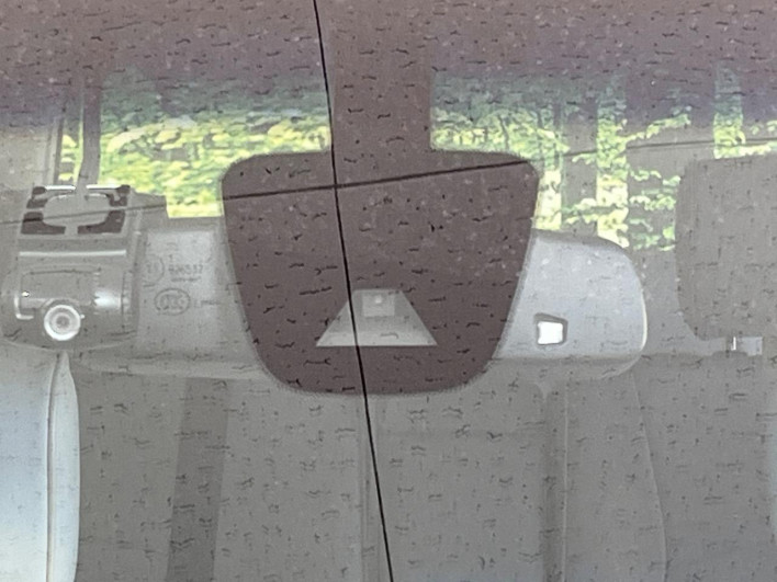 2015 Nissan Serena DAA-HFC26 (UW-6a0d25f5601e3)[20]