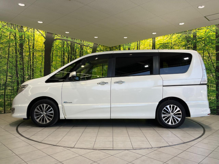 2015 Nissan Serena DAA-HFC26 (UW-6a0d25f5601e3)[19]