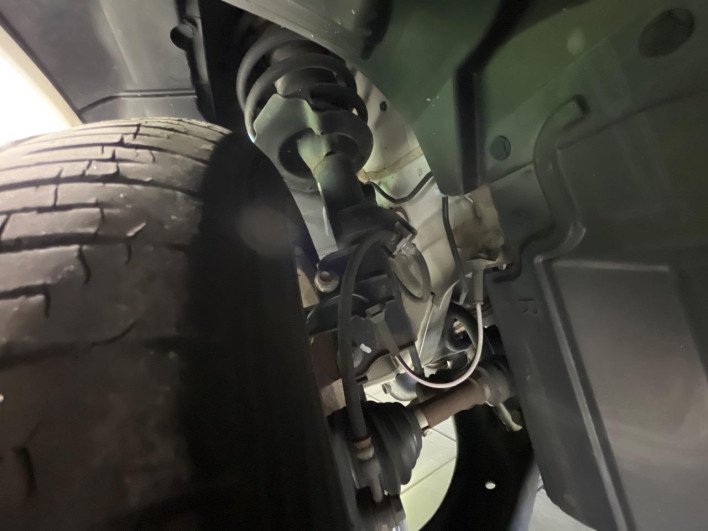 2015 Nissan Serena DAA-HFC26 (UW-6a0d25f5601e3)[7]