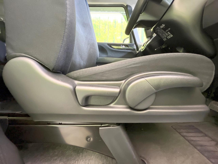 2017 Honda N-BOX CUSTOM DBA-JF1 (UW-6a0d261124d55)[14]