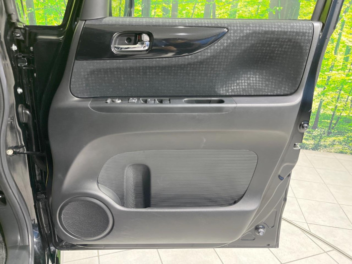 2017 Honda N-BOX CUSTOM DBA-JF1 (UW-6a0d261136285)[29]