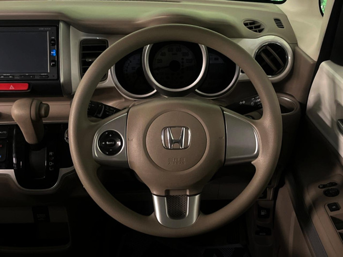 2015 Honda N-BOX Slash DBA-JF1 (UW-6a0d2613a7045)[28]