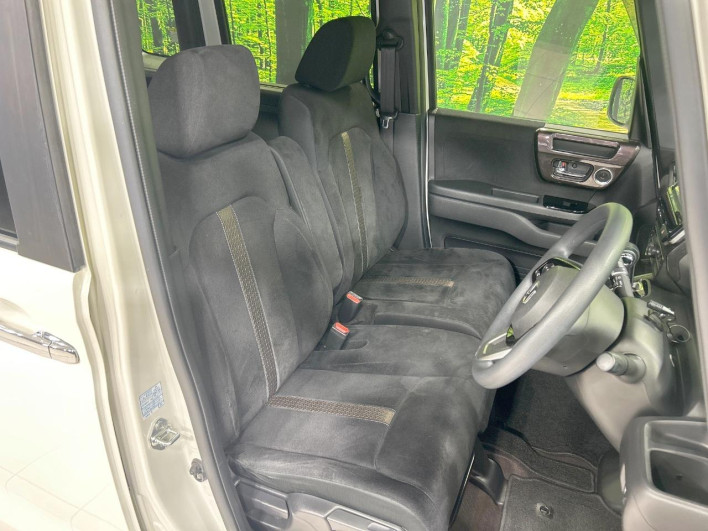 2018 Honda N-BOX CUSTOM DBA-JF3 (UW-6a0d2615d6322)[24]