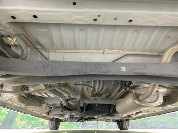 2018 Honda N-BOX CUSTOM DBA-JF3 (UW-6a0d2615d6322)[26]