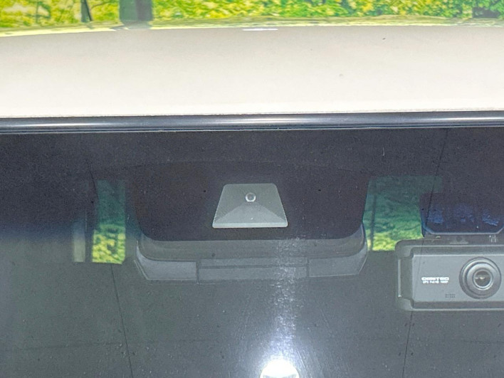 2018 Honda N-BOX CUSTOM DBA-JF3 (UW-6a0d2615d6322)[4]