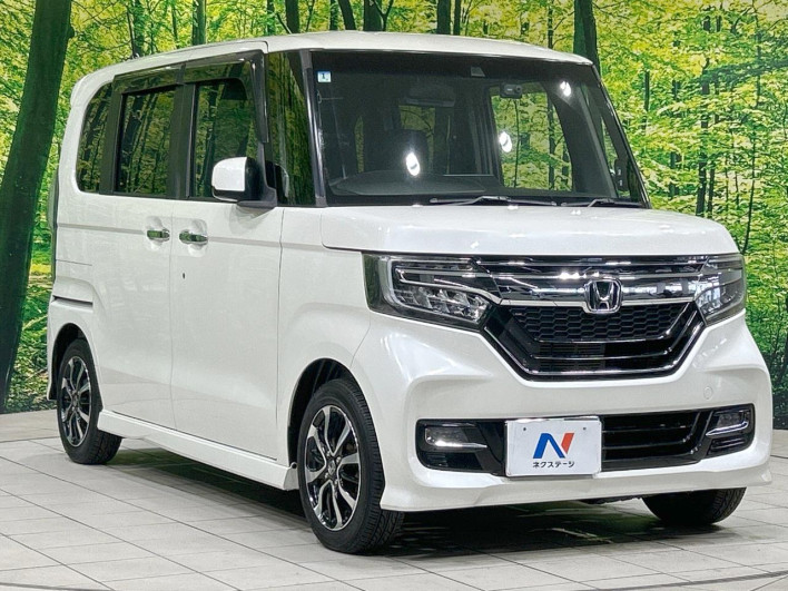 2018 Honda N-BOX CUSTOM DBA-JF3 (UW-6a0d2615d6322)[8]