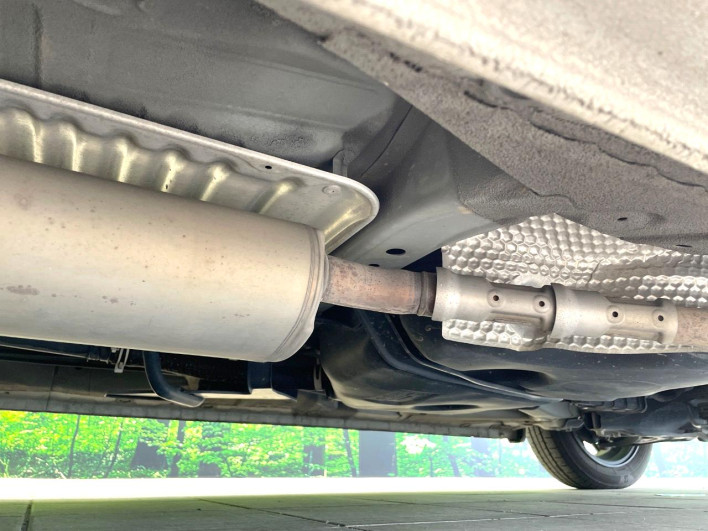 2018 Honda N-BOX CUSTOM DBA-JF3 (UW-6a0d261764f6e)[26]