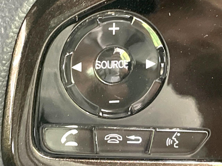 2018 Honda N-BOX CUSTOM DBA-JF3 (UW-6a0d261764f6e)[13]