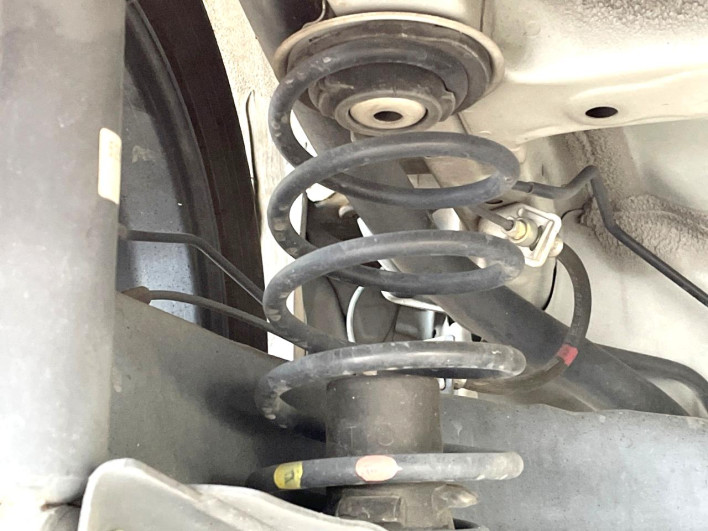 2018 Honda N-BOX CUSTOM DBA-JF3 (UW-6a0d261764f6e)[22]