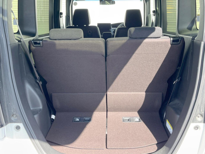 2018 Honda N-BOX CUSTOM DBA-JF3 (UW-6a0d2617e0727)[20]