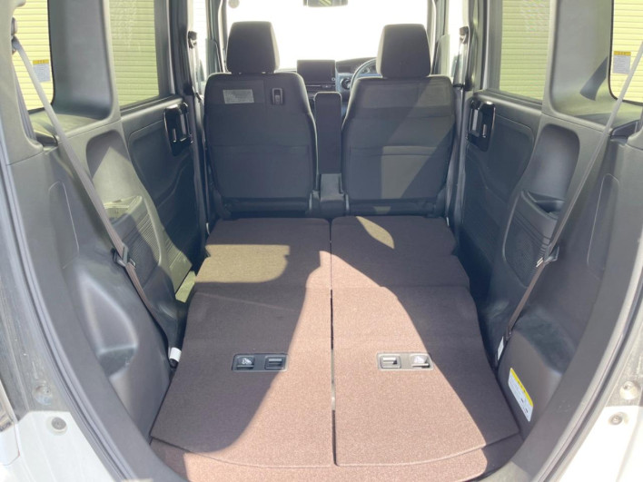 2018 Honda N-BOX CUSTOM DBA-JF3 (UW-6a0d2617e0727)[21]