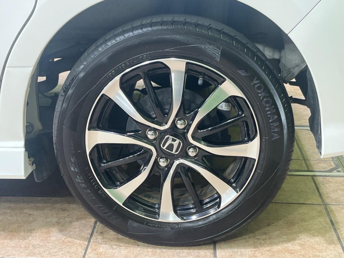 2019 Honda N-BOX CUSTOM DBA-JF3 (UW-6a0d2619e2478)[19]