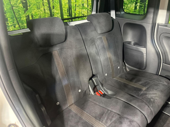 2019 Honda N-BOX CUSTOM DBA-JF3 (UW-6a0d2619e2478)[22]