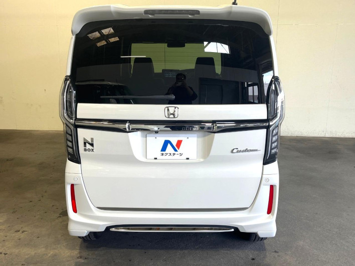 2019 Honda N-BOX CUSTOM DBA-JF3 (UW-6a0d261c1b225)[24]