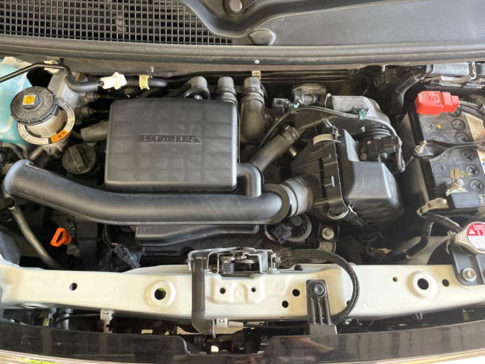 2022 Honda N-BOX CUSTOM 6BA-JF3 (UW-6a0d2621cbd8e)[18]