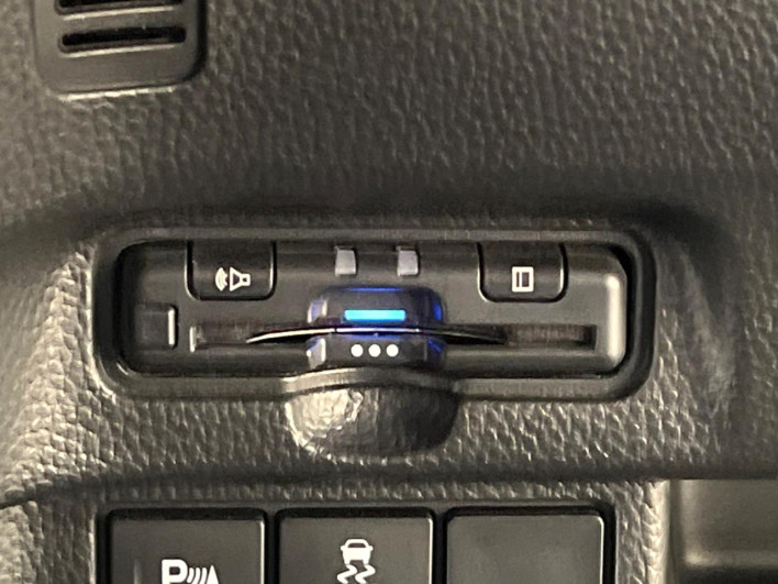 2022 Honda N-BOX CUSTOM 6BA-JF3 (UW-6a0d2621cbd8e)[12]