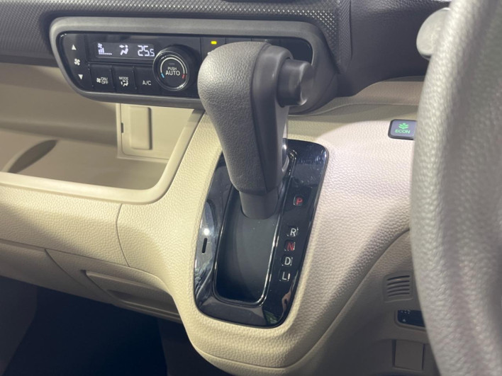 2019 Honda N-BOX DBA-JF4 (UW-6a0d262392e59)[15]