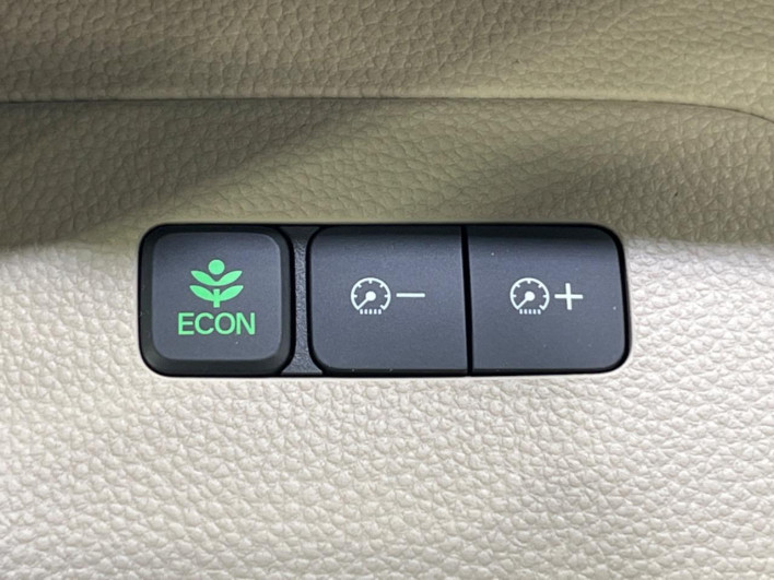 2019 Honda N-BOX DBA-JF4 (UW-6a0d262392e59)[17]