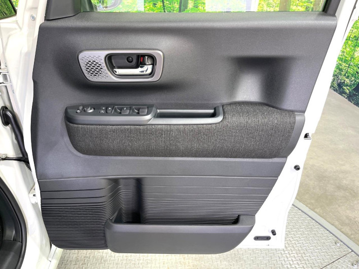 2026 Honda N-BOX CUSTOM 6BA-JF5 (UW-6a0d2627d9ba3)[28]