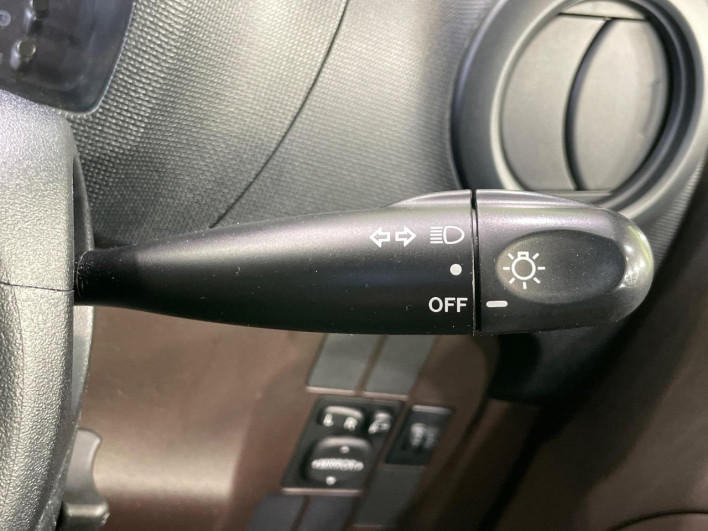 2013 Toyota Passo DBA-KGC30 (UW-6a0d263ad10b4)[19]