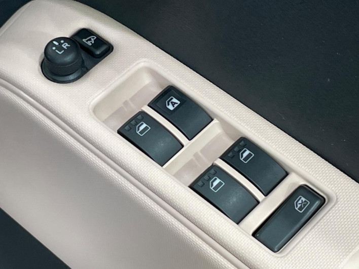 2015 Daihatsu Mira Cocoa DBA-L675S (UW-6a0d2642e79da)[18]