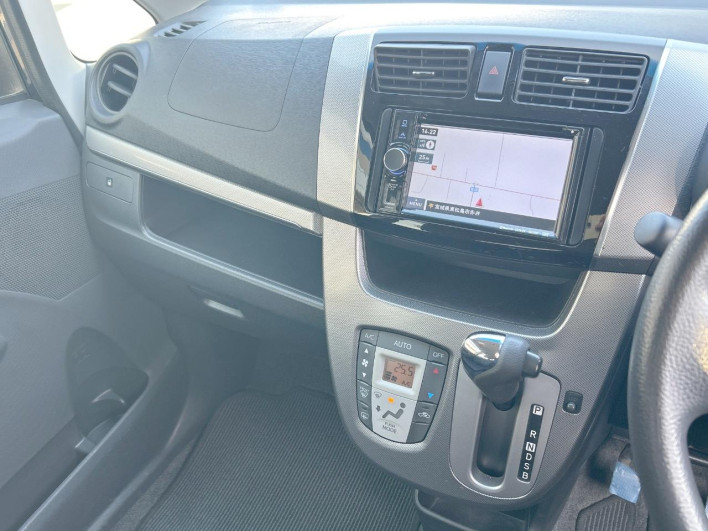 2013 Daihatsu Move DBA-LA100S (UW-6a0d264480400)[11]
