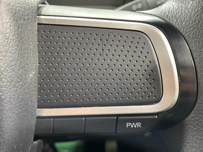 2019 Daihatsu Tanto 6BA-LA650S (UW-6a0d265782cfa)[23]