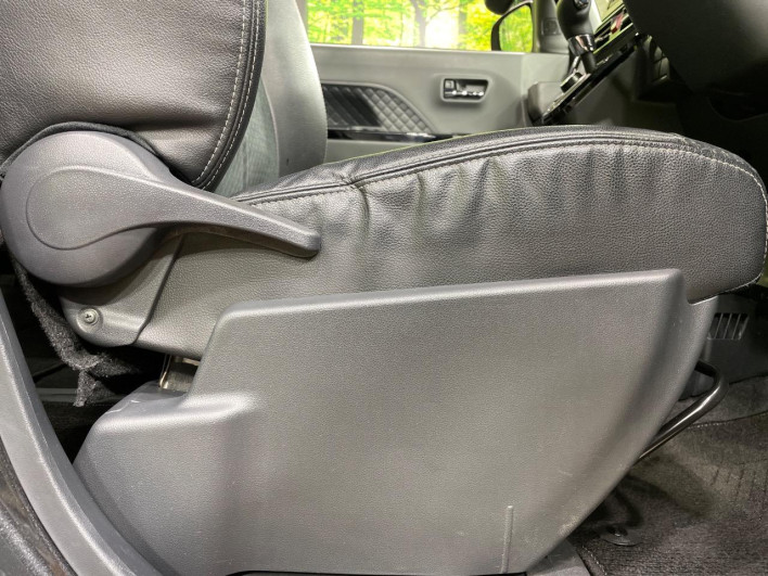 2019 Daihatsu Tanto 6BA-LA650S (UW-6a0d265782cfa)[11]