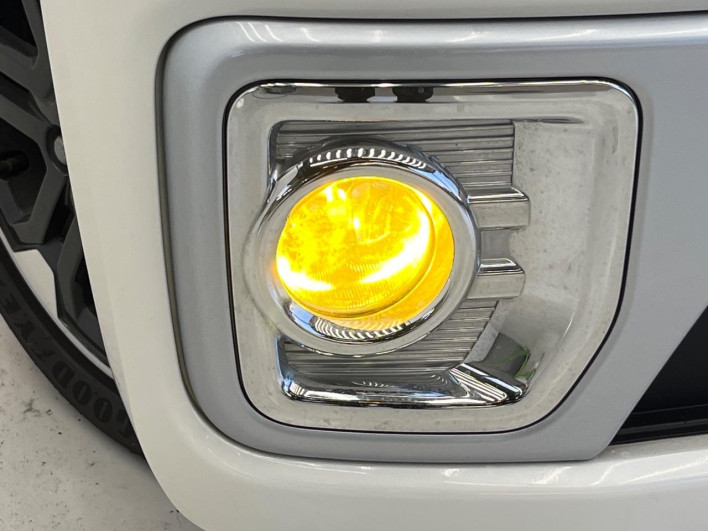 2016 Toyota Pixis Mega DBA-LA700A (UW-6a0d265b19f28)[11]