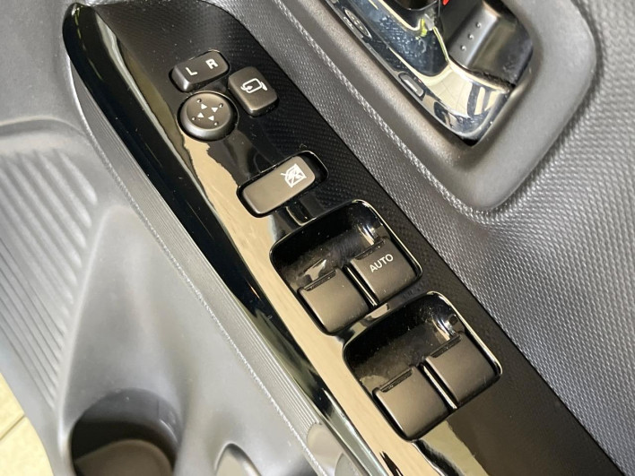 2021 Suzuki Spacia Custom 4AA-MK53S (UW-6a0d268a4a971)[25]