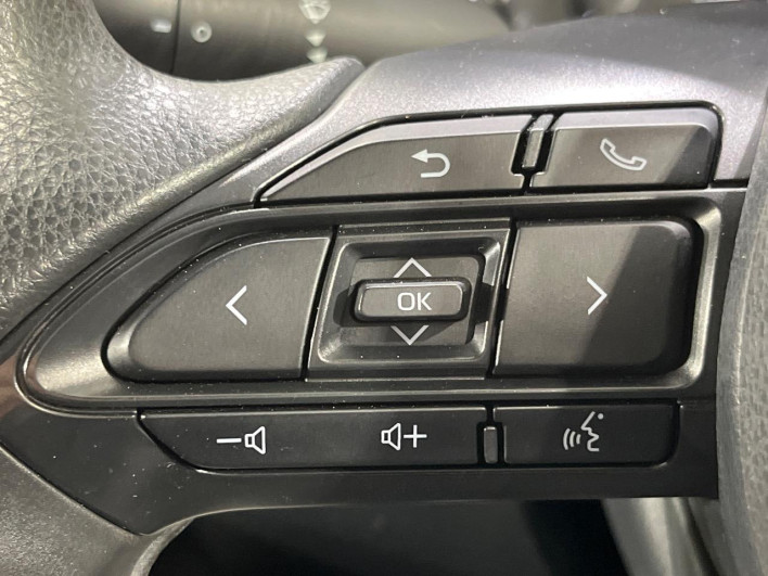 2020 Toyota Yaris 5BA-MXPA15 (UW-6a0d26a5600de)[21]