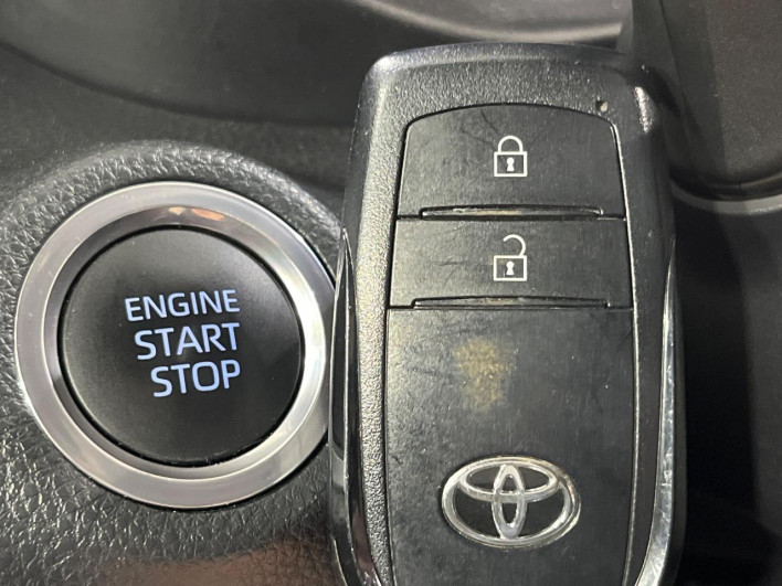 2020 Toyota Yaris 5BA-MXPA15 (UW-6a0d26a5600de)[17]
