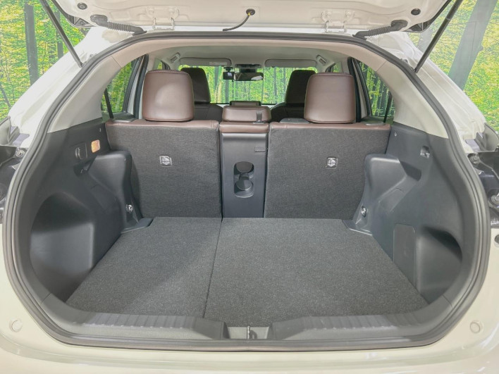 2022 Toyota Yaris Cross 6AA-MXPJ10 (UW-6a0d26a942bf4)[14]