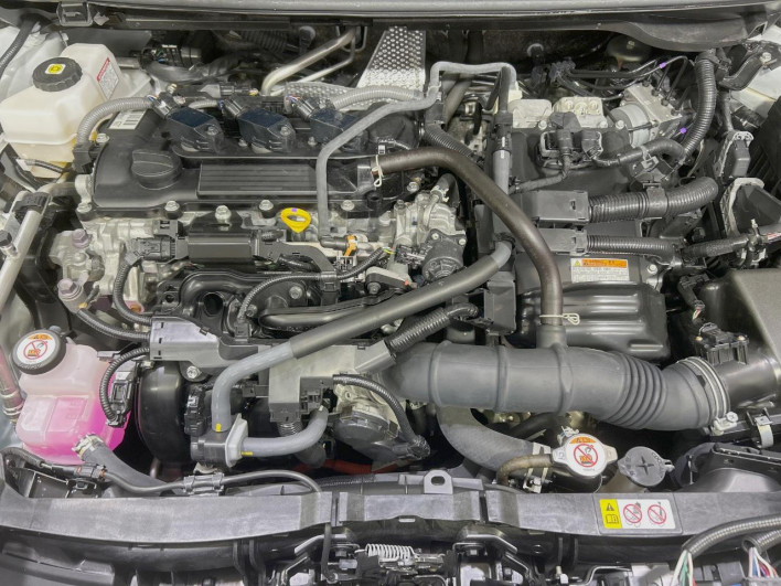 2022 Toyota Yaris Cross 6AA-MXPJ10 (UW-6a0d26a942bf4)[4]