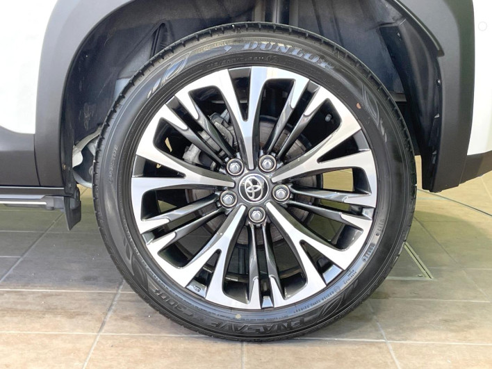 2021 Toyota Yaris Cross 6AA-MXPJ10 (UW-6a0d26a9c9d1d)[4]