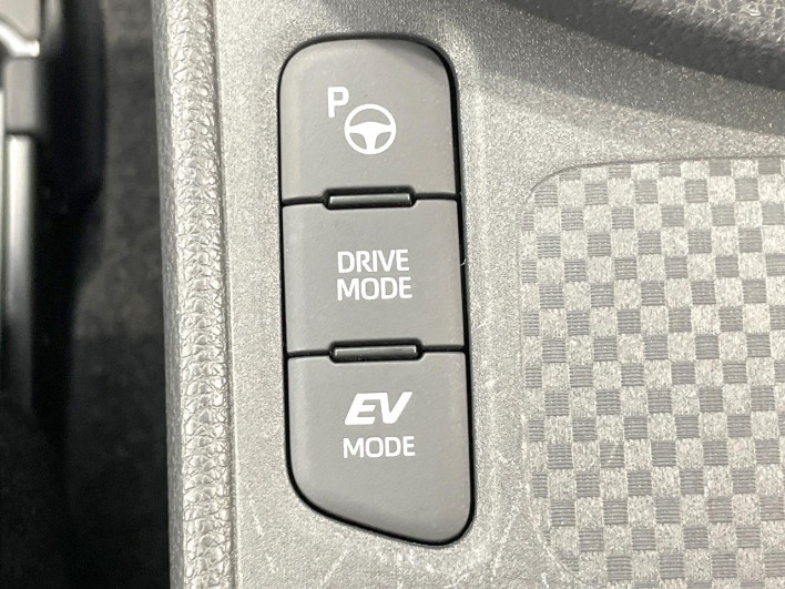 2021 Toyota Yaris Cross 6AA-MXPJ10 (UW-6a0d26a9c9d1d)[22]