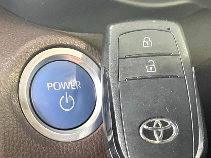 2021 Toyota Yaris Cross 6AA-MXPJ10 (UW-6a0d26a9c9d1d)[21]